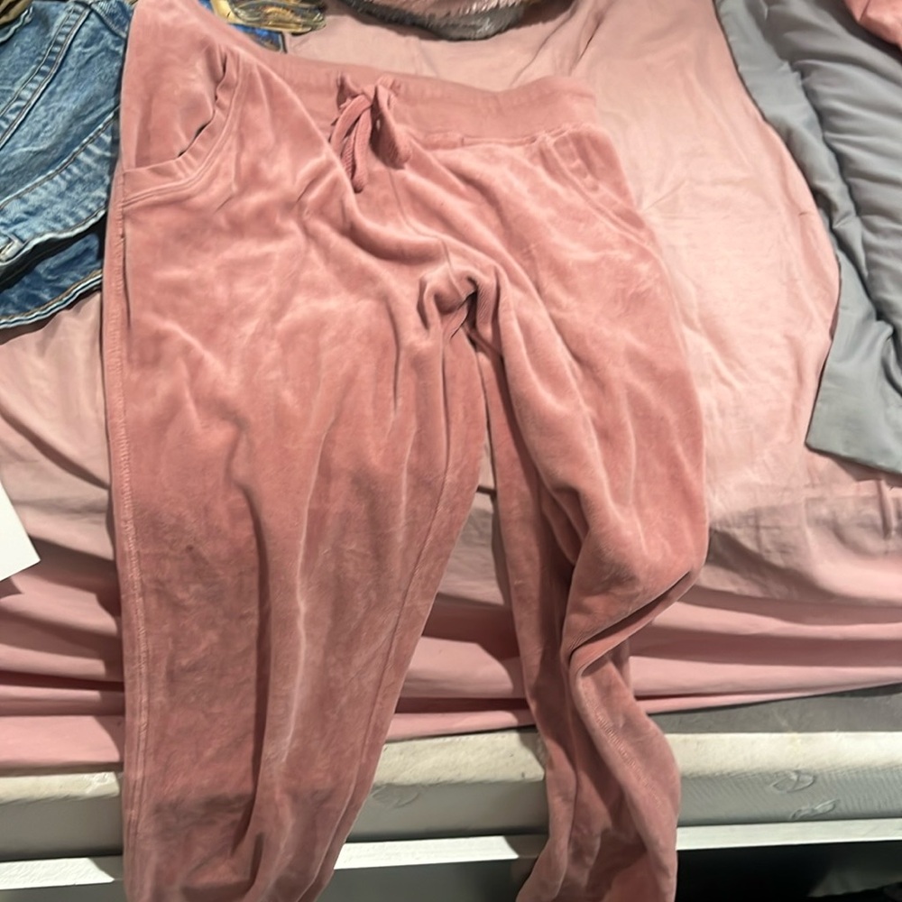 Pink gold rose sweats